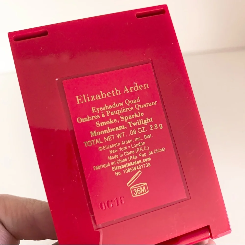 NWOT Elizabeth Arden red door eyeshadow palette special edition